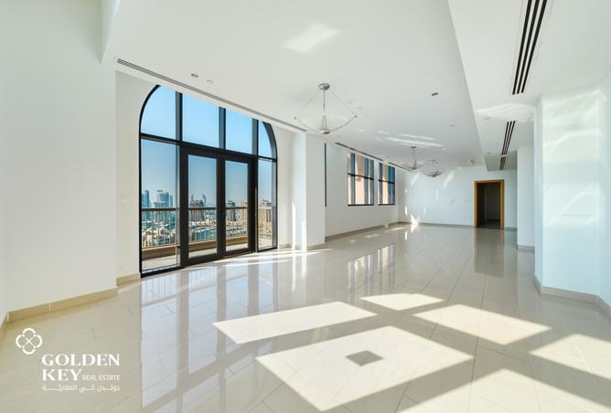 944311 - Property Image 2