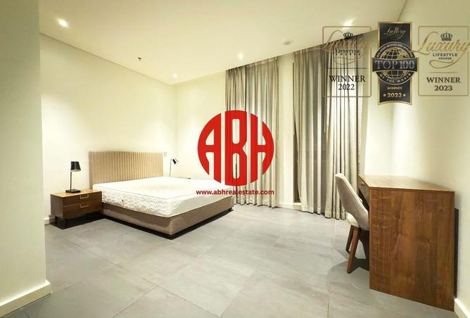 989878 - Property Image 2