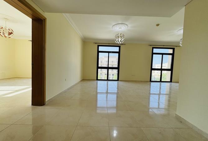 940519 - Property Image 2