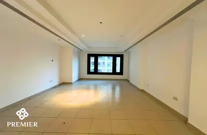 Apartment - 1 Bedroom - 2 Bathrooms for rent in East Porto Drive - Porto Arabia - The Pearl Island - Doha