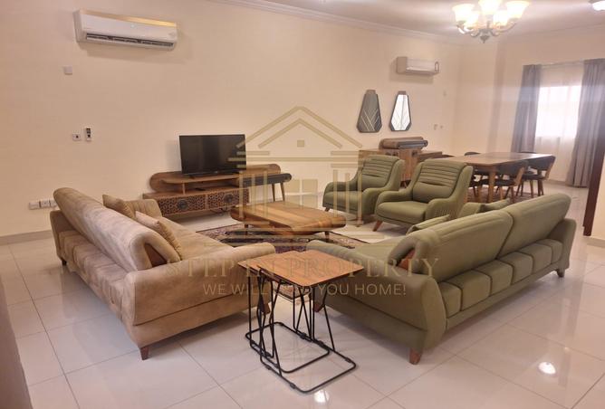 1002533 - Property Image 2