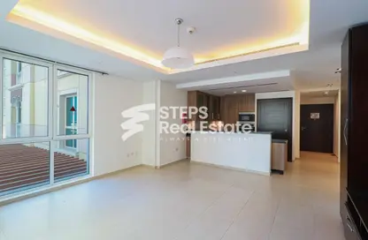 Apartment - Studio - 1 Bathroom for rent in Viva East - Viva Bahriyah - The Pearl Island - Doha