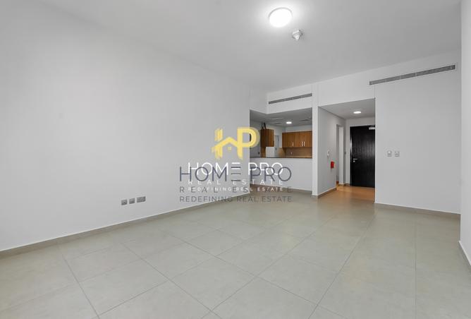 892145 - Property Image 3