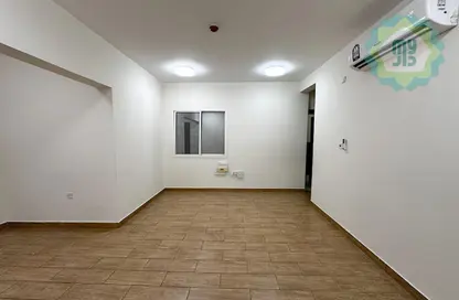 Apartment - 2 Bedrooms - 2 Bathrooms for rent in Madinat Khalifa - Doha