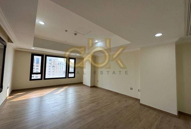 944679 - Property Image 3