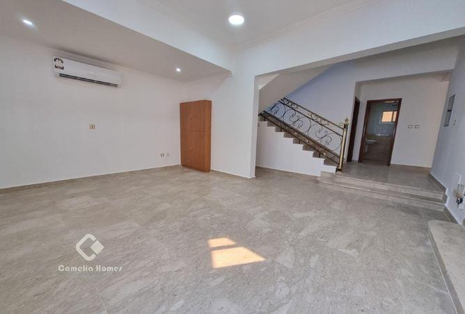 929359 - Property Image 2