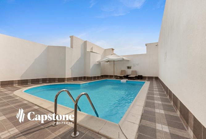 990542 - Property Image 2