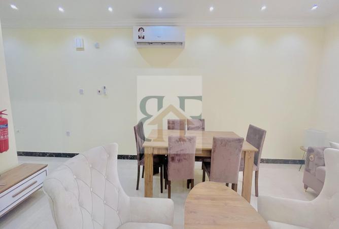 945295 - Property Image 2
