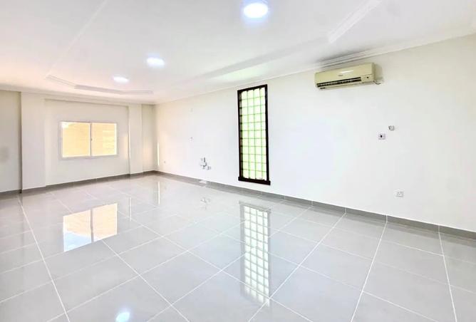 953307 - Property Image 2