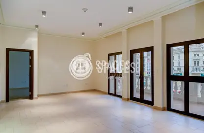Apartment - 2 Bedrooms - 3 Bathrooms for rent in Murano - Qanat Quartier - The Pearl Island - Doha