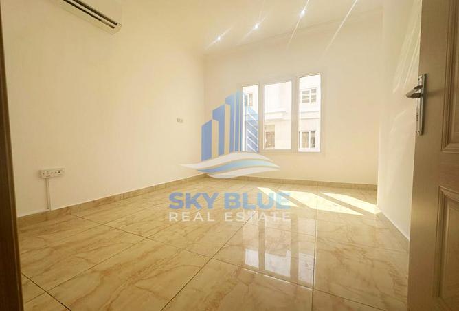 739059 - Property Image 2