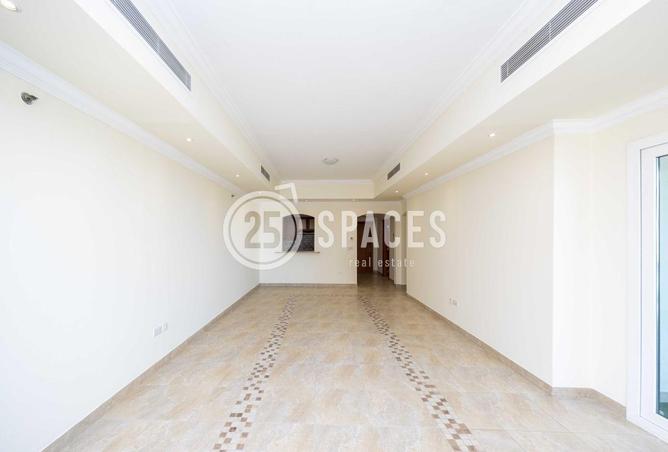 952989 - Property Image 2
