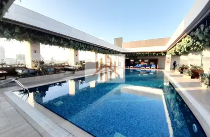 Apartment - 2 Bedrooms - 2 Bathrooms for rent in Ramada Tower - Al Muntazah - Doha