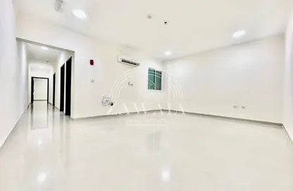 Apartment - 2 Bedrooms - 3 Bathrooms for rent in Bin Omran 46 - Fereej Bin Omran - Doha