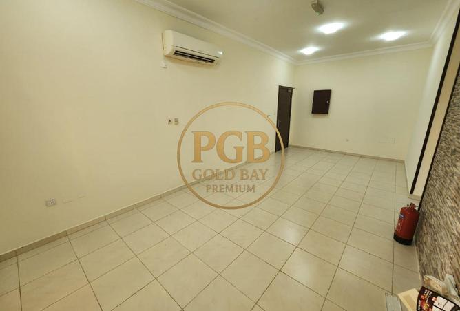 946638 - Property Image 2