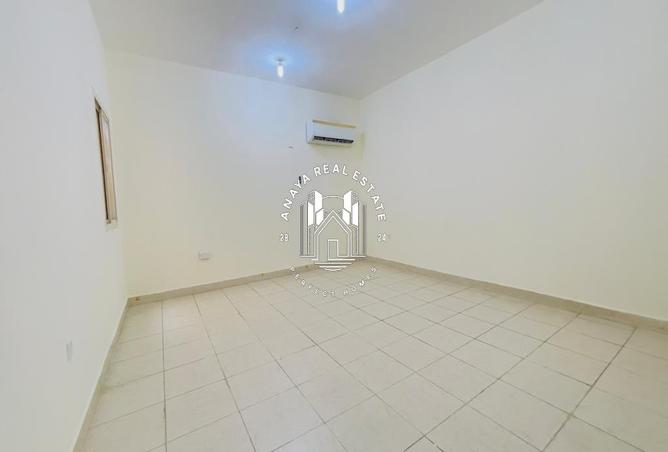 931196 - Property Image 2