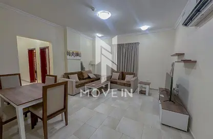 شقة - 2 غرف نوم - 2 حمامات للايجار في شارع النصر - النصر - الدوحة