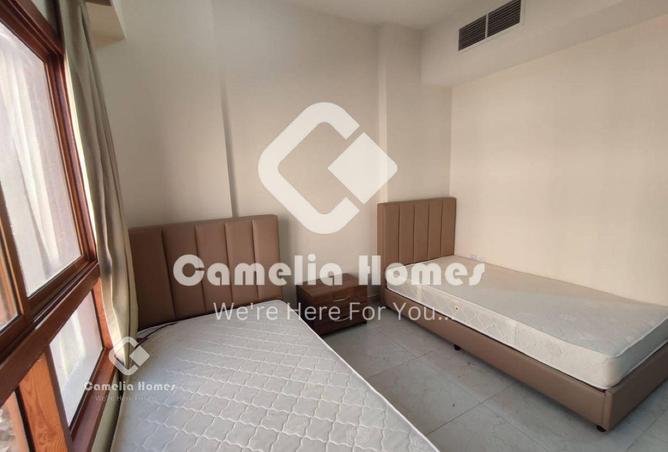 952298 - Property Image 2