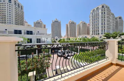 Villa - 6 Bedrooms - 7 Bathrooms for rent in Floresta Gardens - Floresta Gardens - The Pearl Island - Doha