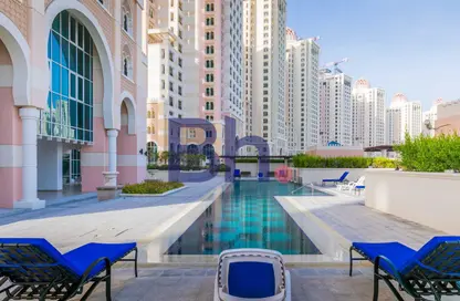 Apartment - 2 Bedrooms - 3 Bathrooms for rent in Viva West - Viva Bahriyah - The Pearl Island - Doha
