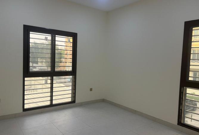 934017 - Property Image 2