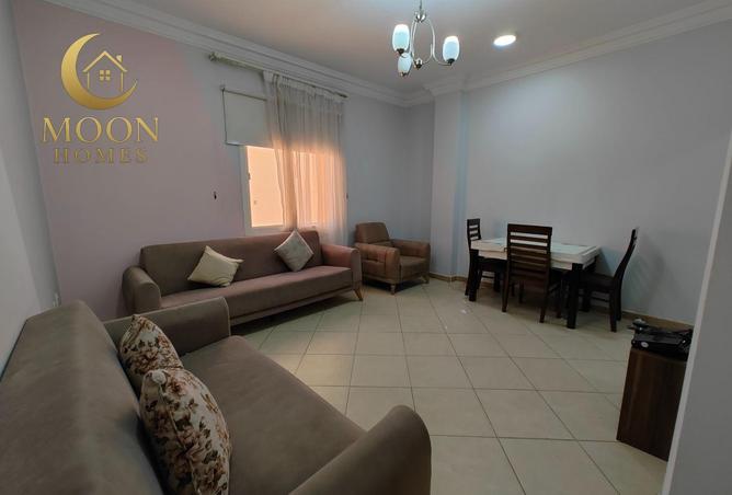 987221 - Property Image 2