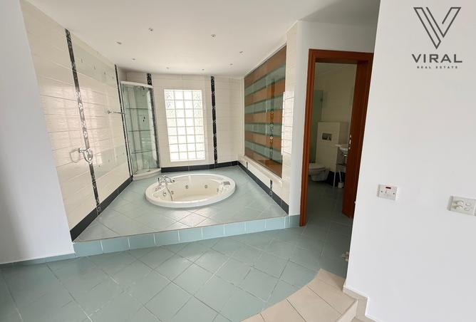 879732 - Property Image 3