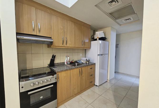 987182 - Property Image 2