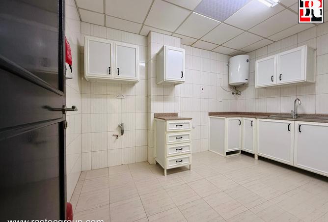 1002931 - Property Image 3