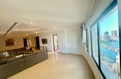Apartment - 1 Bedroom - 2 Bathrooms for rent in East Porto Drive - Porto Arabia - The Pearl Island - Doha