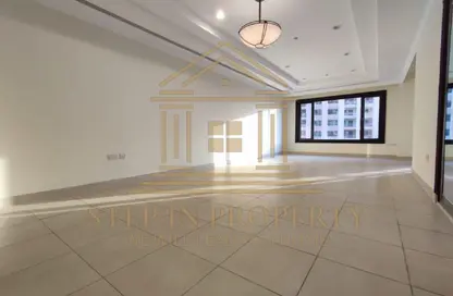 Apartment - 2 Bedrooms - 3 Bathrooms for rent in East Porto Drive - Porto Arabia - The Pearl Island - Doha