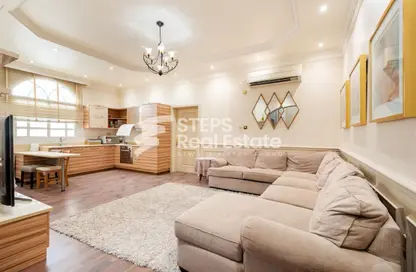 فيلا - 6 غرف نوم - 7 حمامات للبيع في فلل عين خالد - عين خالد - الدوحة