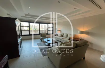 Living Room image for: Apartment - 2 Bedrooms - 3 Bathrooms for rent in West Porto Drive - Porto Arabia - The Pearl Island - Doha, Image 1