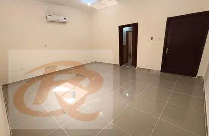 Villa - 1 Bathroom for rent in Al Nuaija Street - Al Hilal West - Al Hilal - Doha