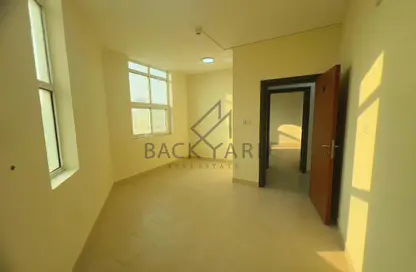 شقة - 3 غرف نوم - 2 حمامات للايجار في الدوحة الجديدة - الدوحة