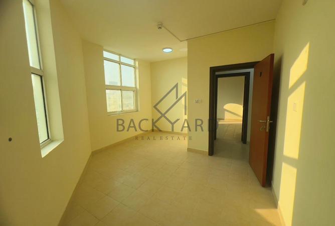 960611 - Property Image 2