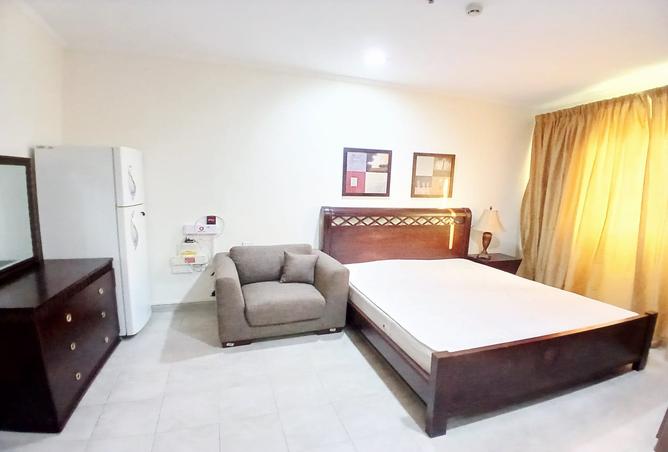 988497 - Property Image 2