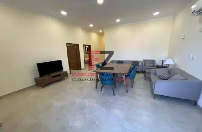 Living / Dining Room image for: Villa - 3 Bedrooms - 3 Bathrooms for rent in Umm Al Amad - Umm Al Amad - Al Shamal, Image 1