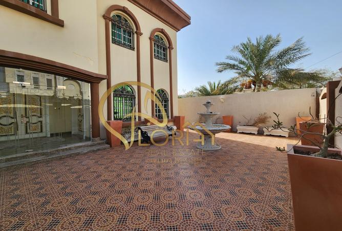946087 - Property Image 2