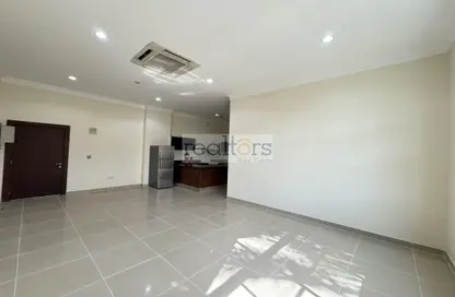 Empty Room image for: Apartment - 3 Bedrooms - 2 Bathrooms for rent in Bu Hamour Street - Abu Hamour - Doha, Image 1