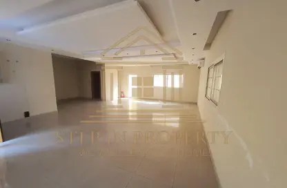 فيلا - 4 غرف نوم - 4 حمامات للايجار في شارع الوعب - الوعب - الدوحة