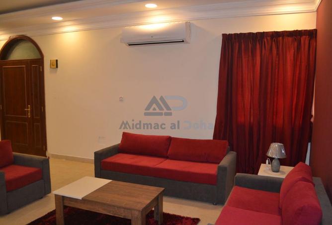 926788 - Property Image 2