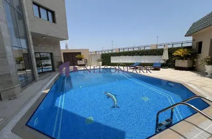 فيلا - 6 غرف نوم - 5 حمامات للايجار في فلل الدحيل - الدحيل - الدوحة