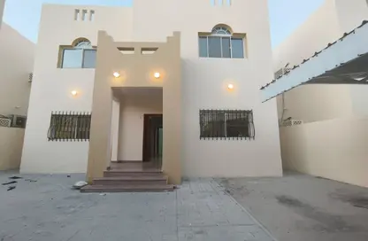 مجمع سكني - 3 غرف نوم - 3 حمامات للايجار في شارع الجامعه - المرخية - الدوحة