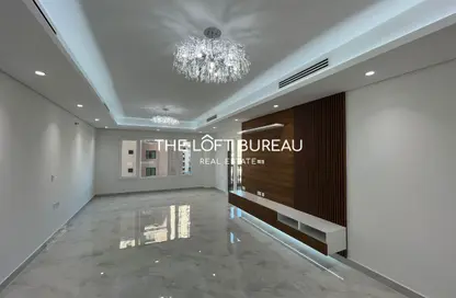 Apartment - 2 Bedrooms - 2 Bathrooms for sale in West Porto Drive - Porto Arabia - The Pearl Island - Doha