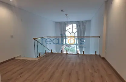 Apartment - 1 Bedroom - 2 Bathrooms for rent in Al Mutahidah Tower - Viva Bahriyah - The Pearl Island - Doha