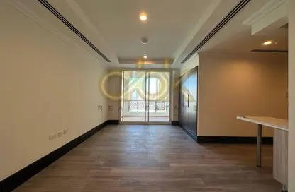 Apartment - Studio - 1 Bathroom for rent in Viva West - Viva Bahriyah - The Pearl Island - Doha