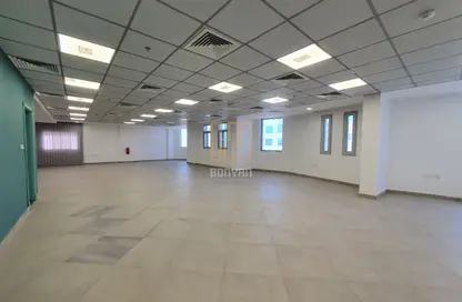 Office Space - Studio - 2 Bathrooms for rent in Muntazah 37 - Al Muntazah - Doha