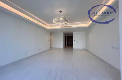 Apartment - 2 Bedrooms - 4 Bathrooms for rent in Gewan Island - The Pearl Island - Doha