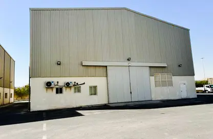 Warehouse - Studio - 2 Bathrooms for rent in Industrial Area - Mesaieed